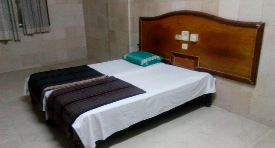 Sri Siddeshwara Deluxe Lodge, Davangere 5